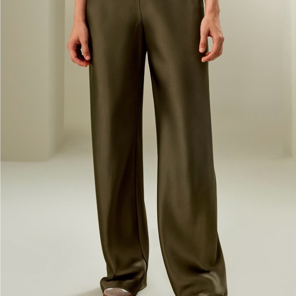LILYSILK Full Bias Cut Silk Pants in Pine — New with tags